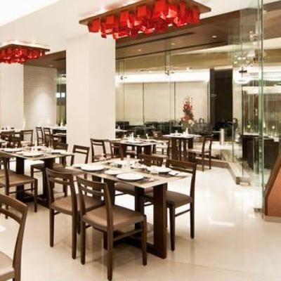 होटल Suba International Sahar Road 4*