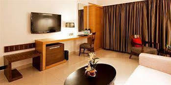 Suba International Sahar Road होटल 4*