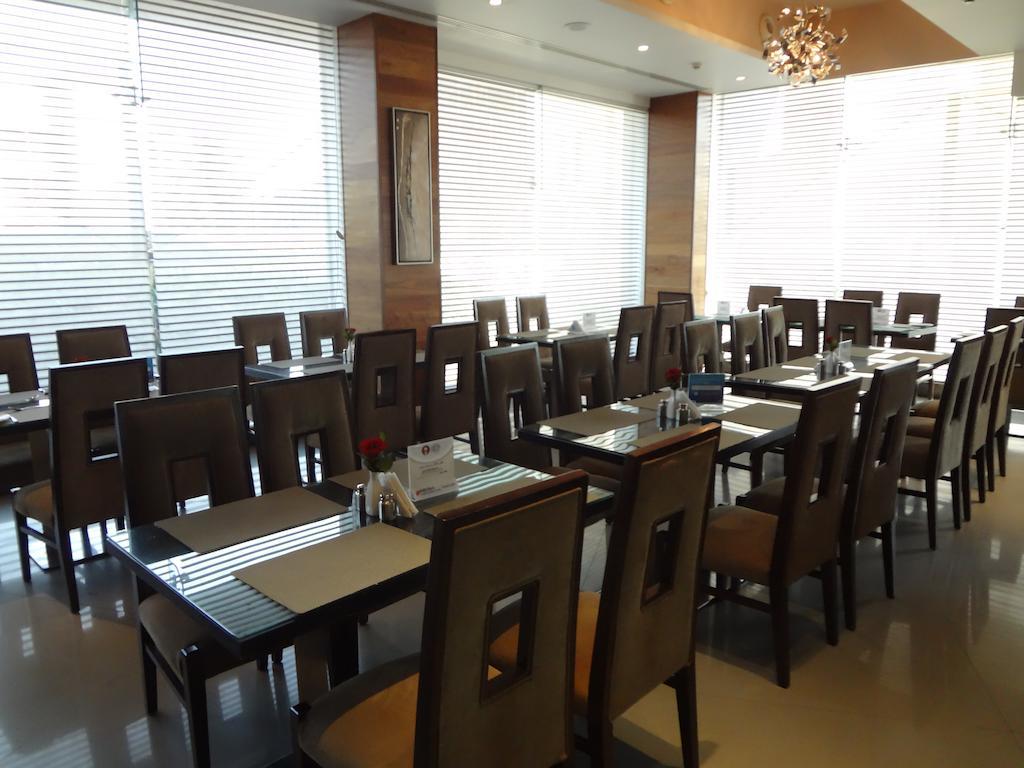 होटल Suba International Sahar Road 4*
